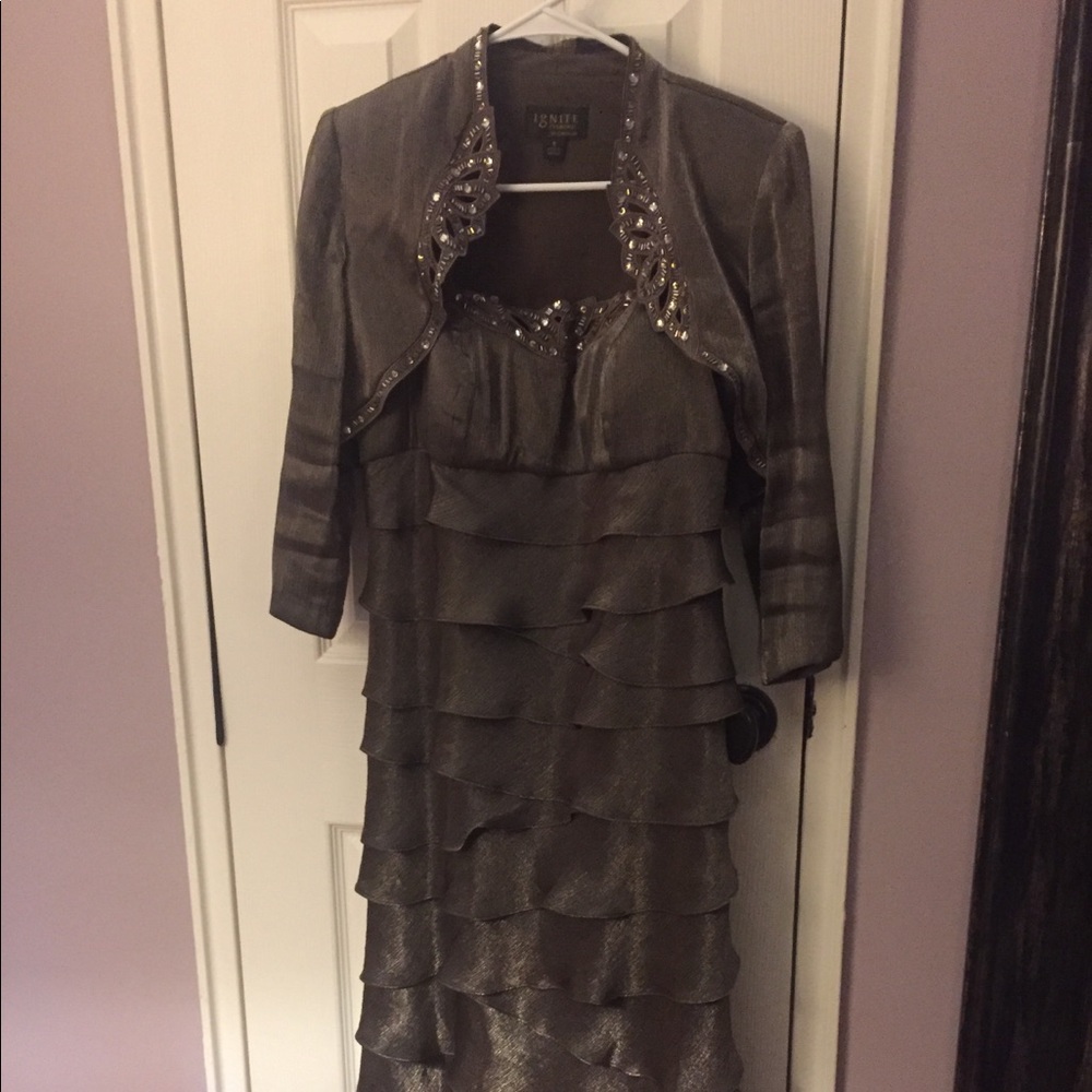 Long gown Ignite evenings by Carolin size 8